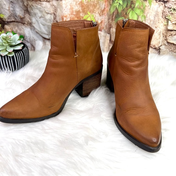 STEVE MADDEN Pawel Tan Block Heel Ankle Boots, 8M - Picture 6 of 13